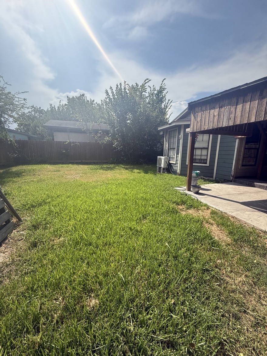 Listing photo 1