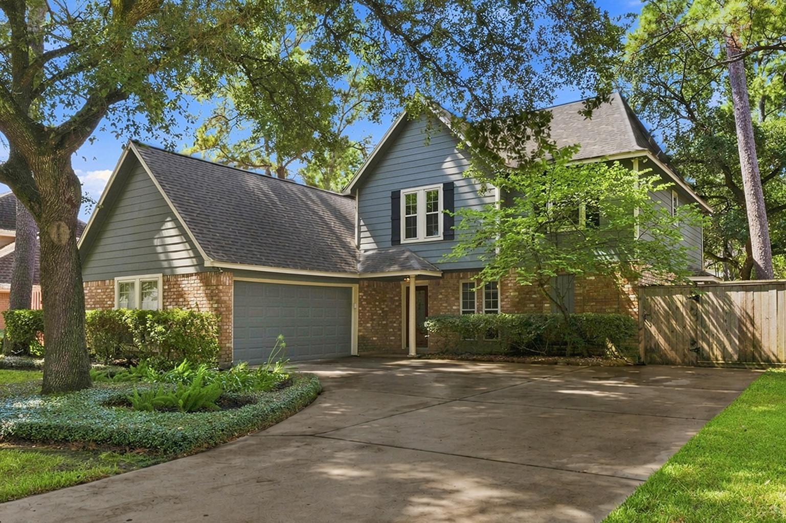 Listing photo 2