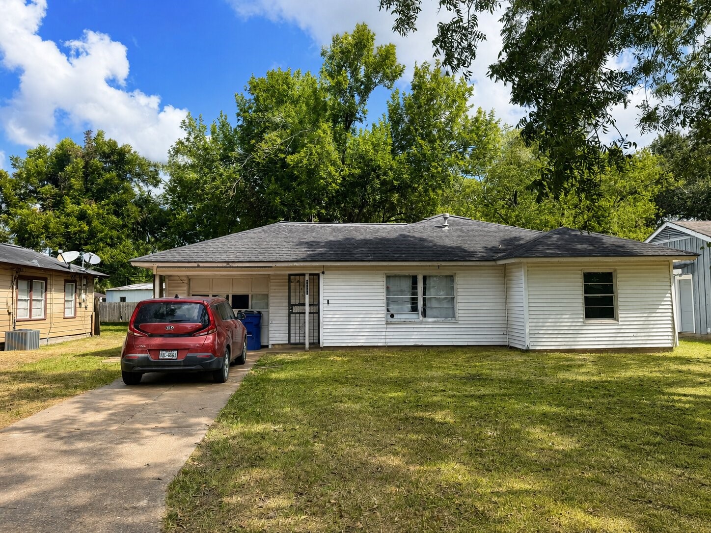 Listing photo 1
