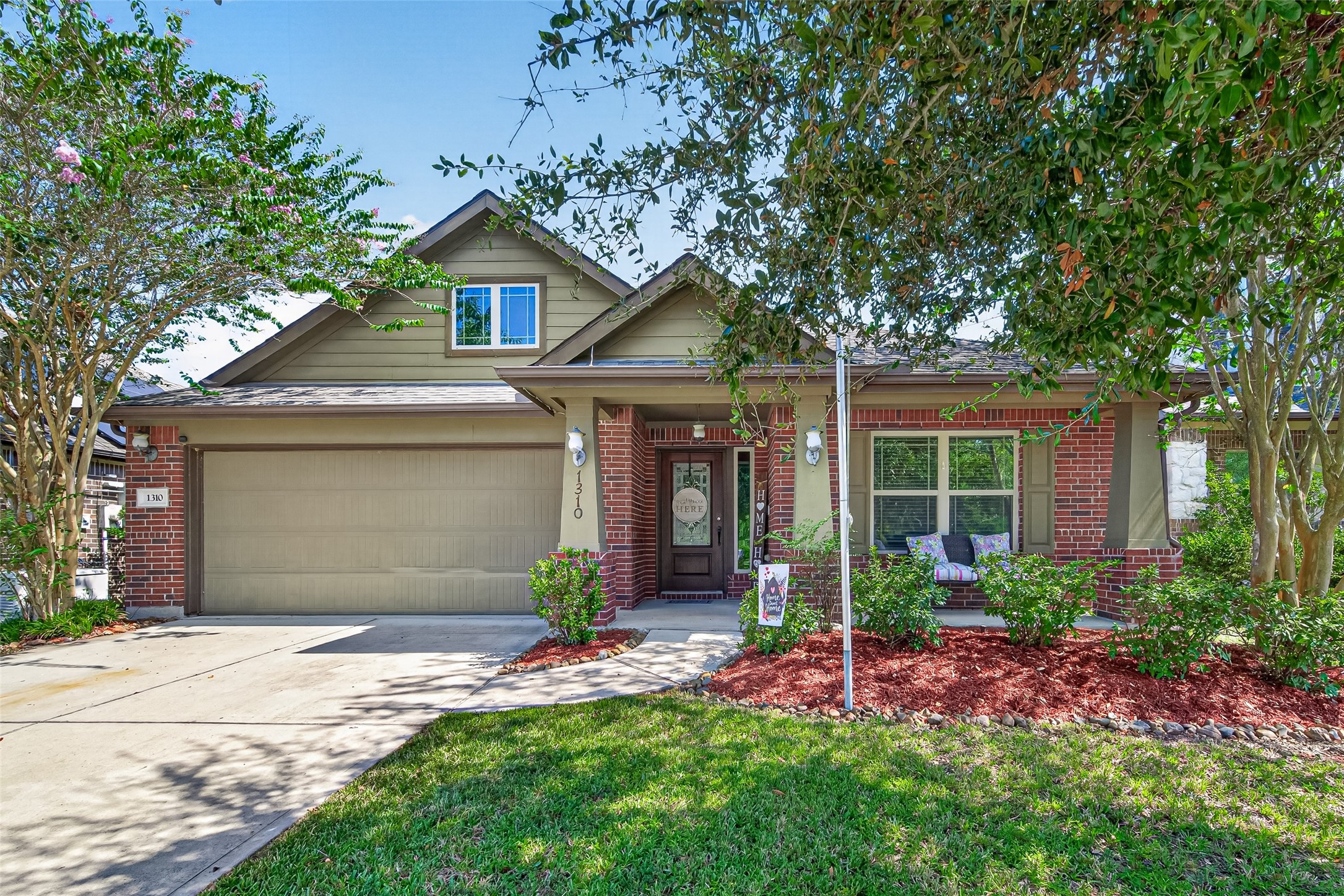 Listing photo 1