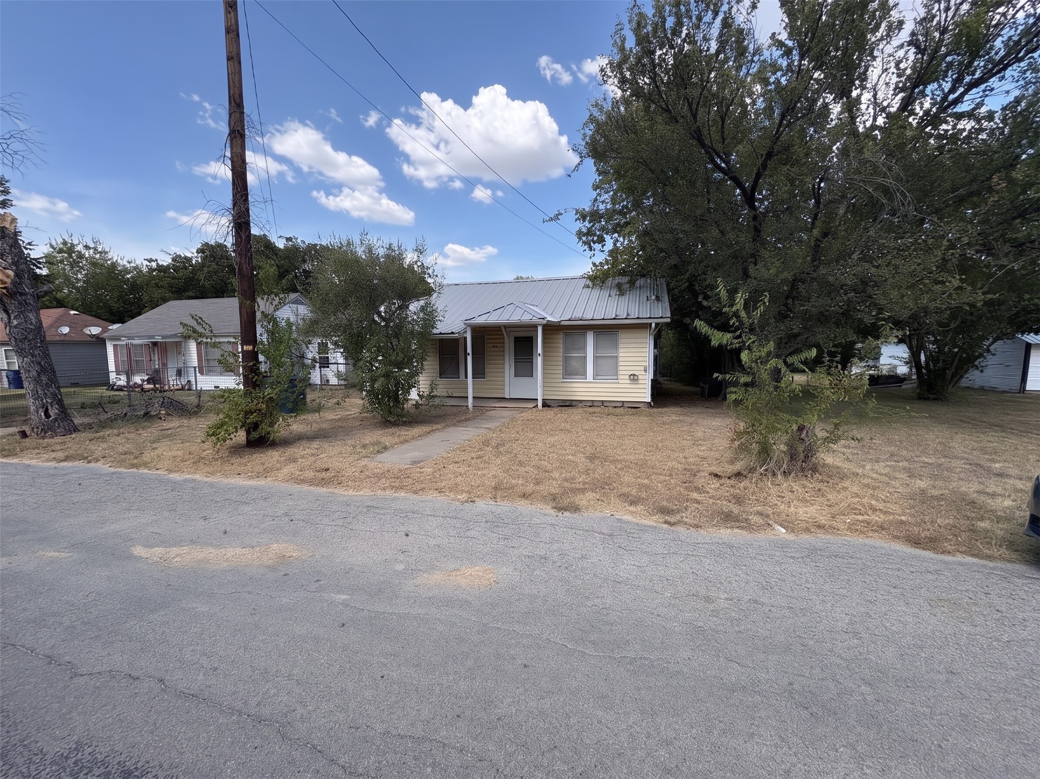 Listing photo 1