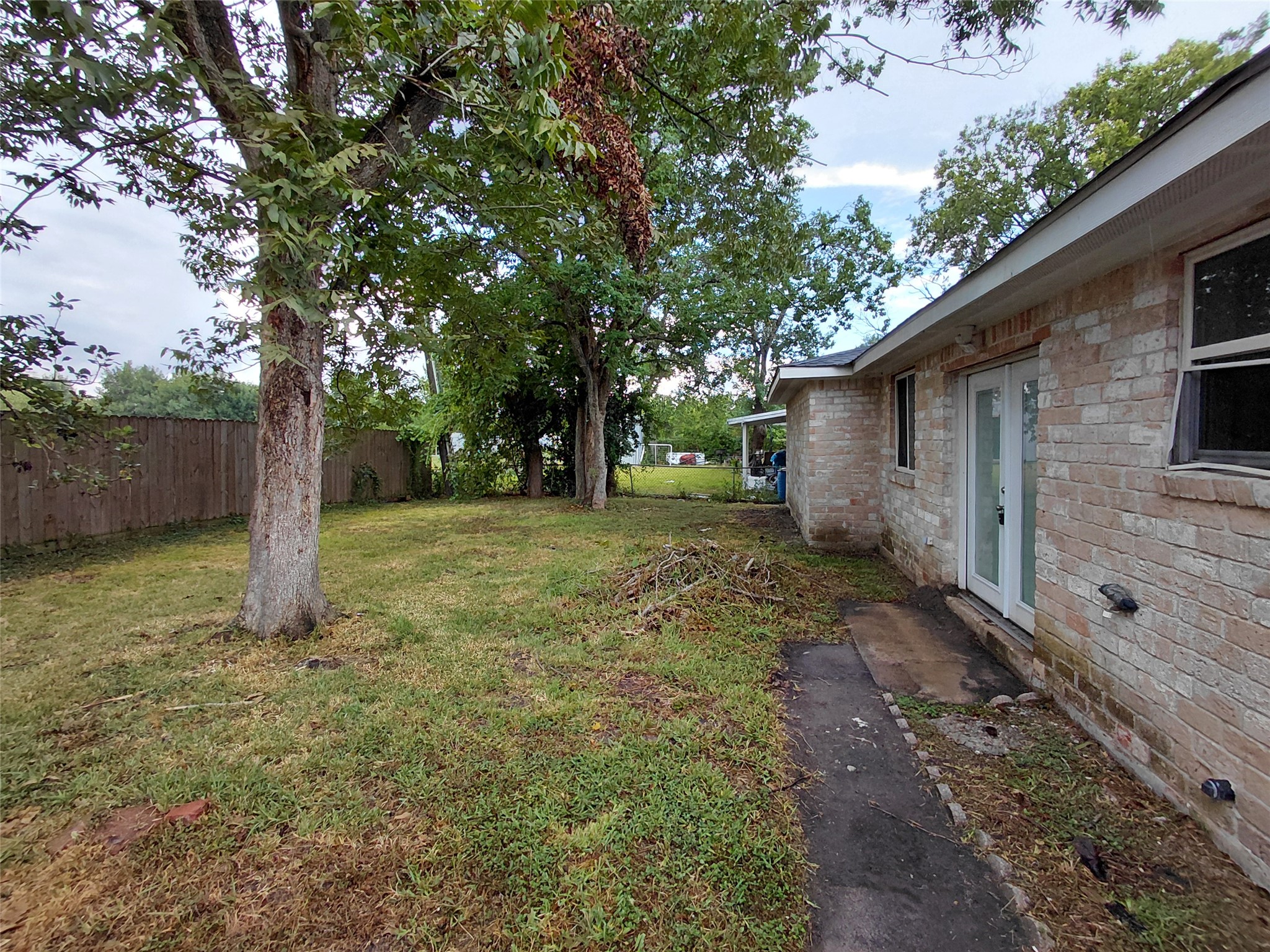 Listing photo 4