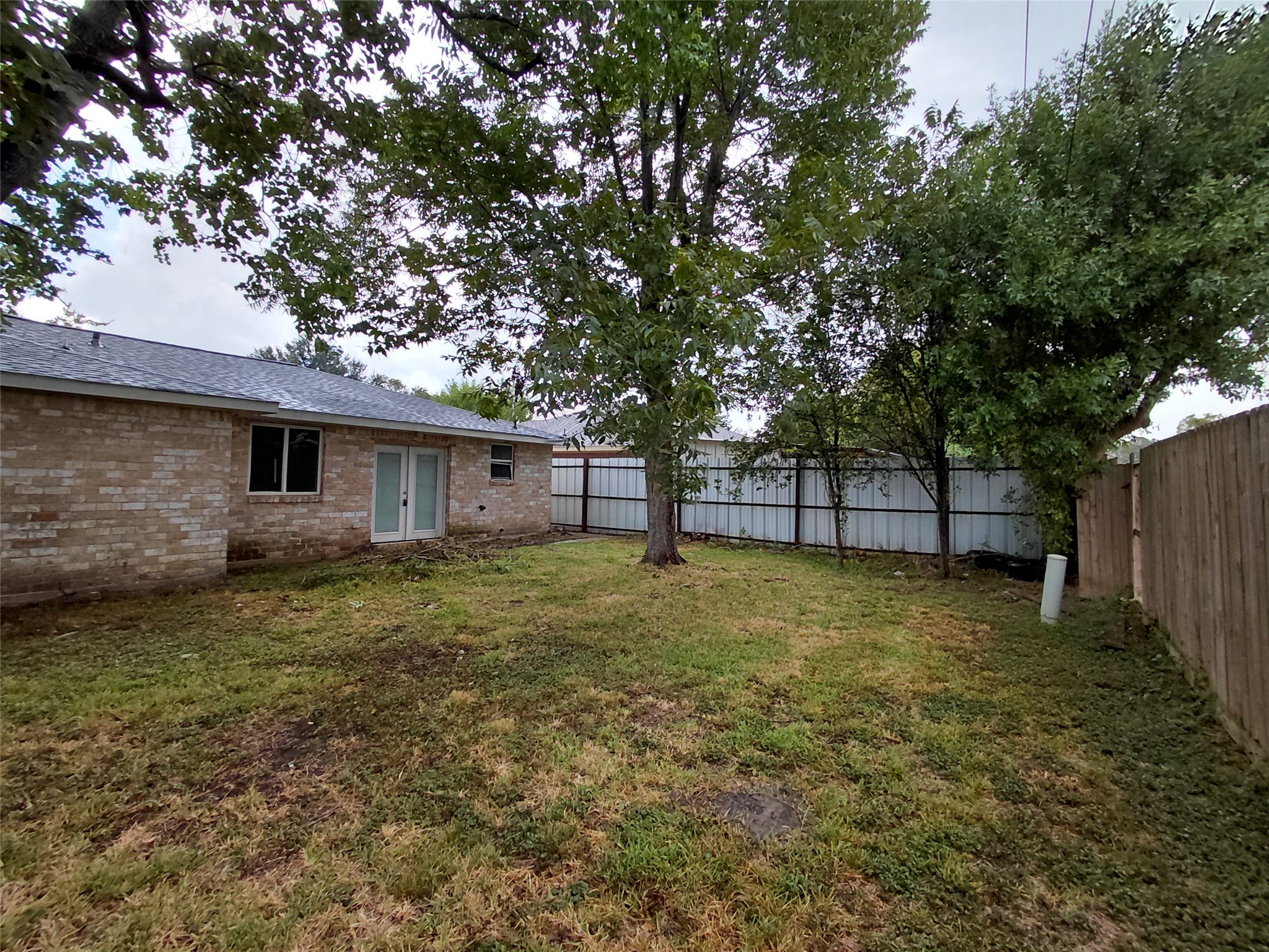 Listing photo 5