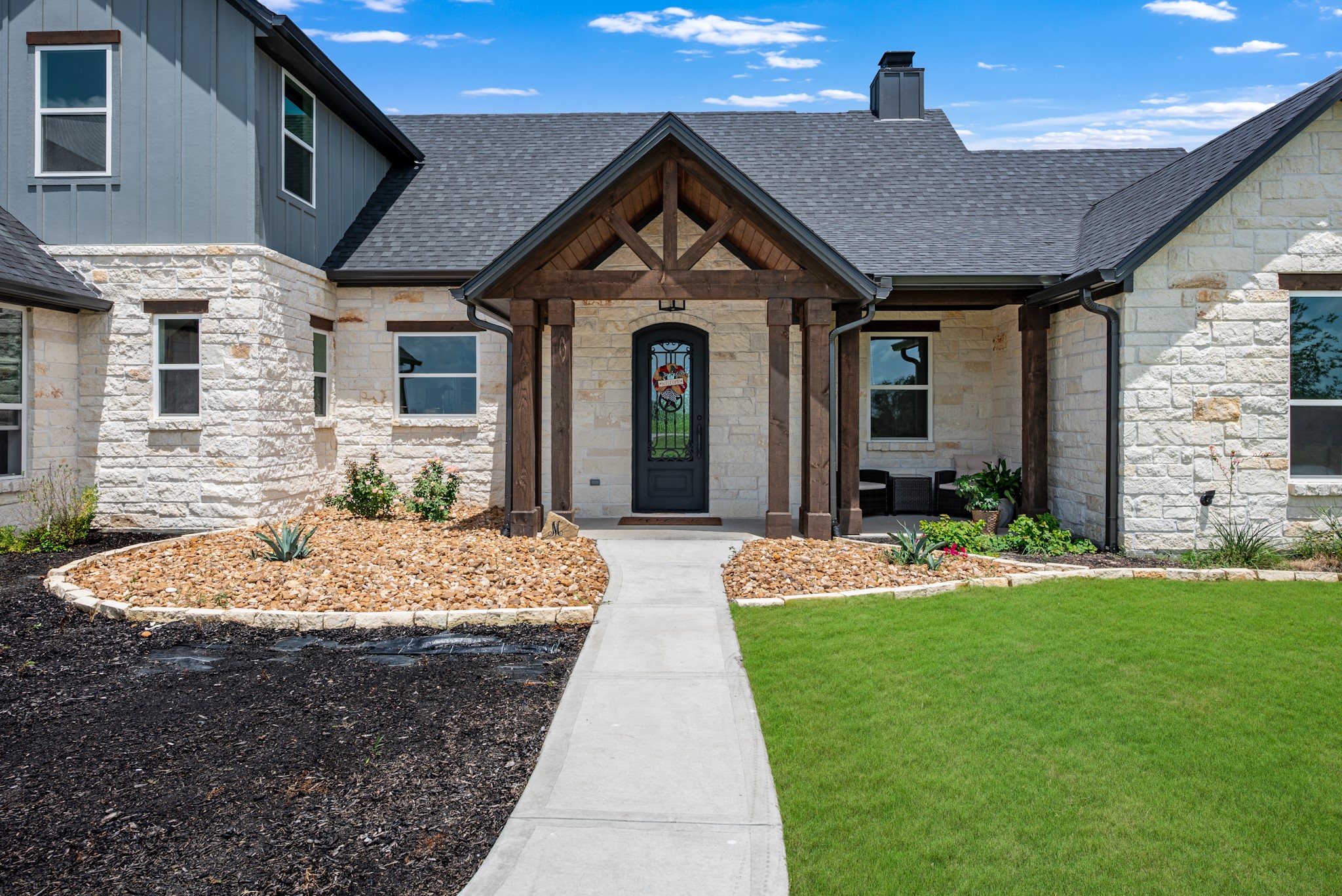 Listing photo 1