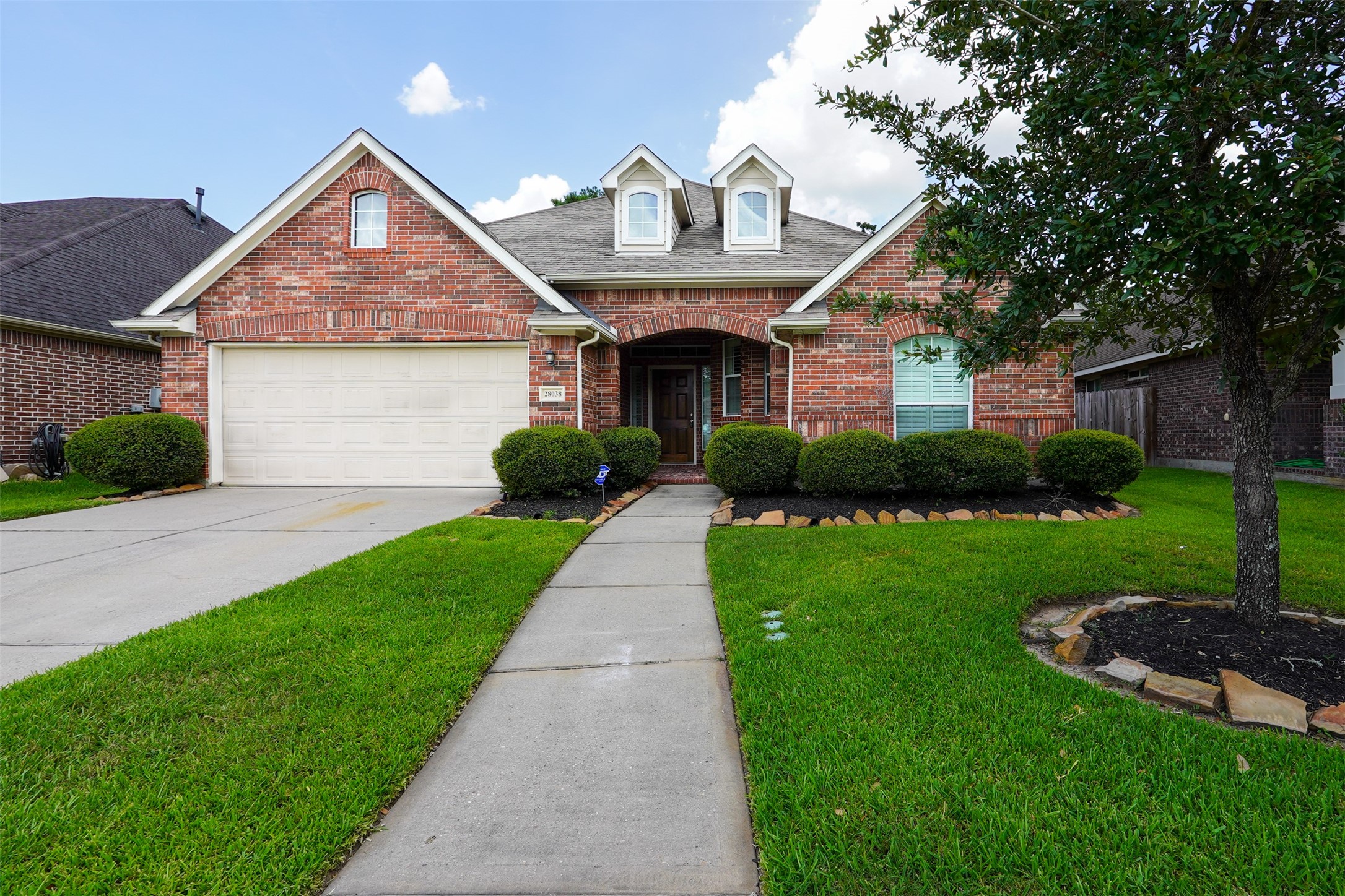 Listing photo 1