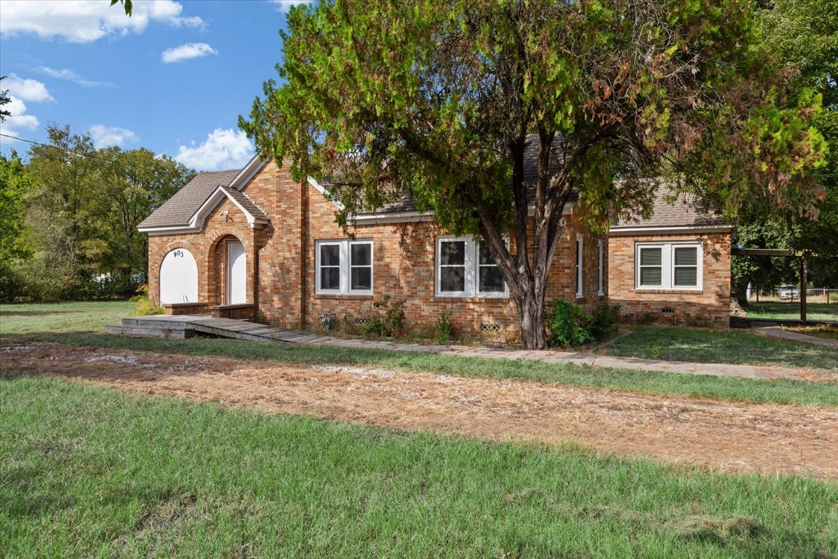 Listing photo 1