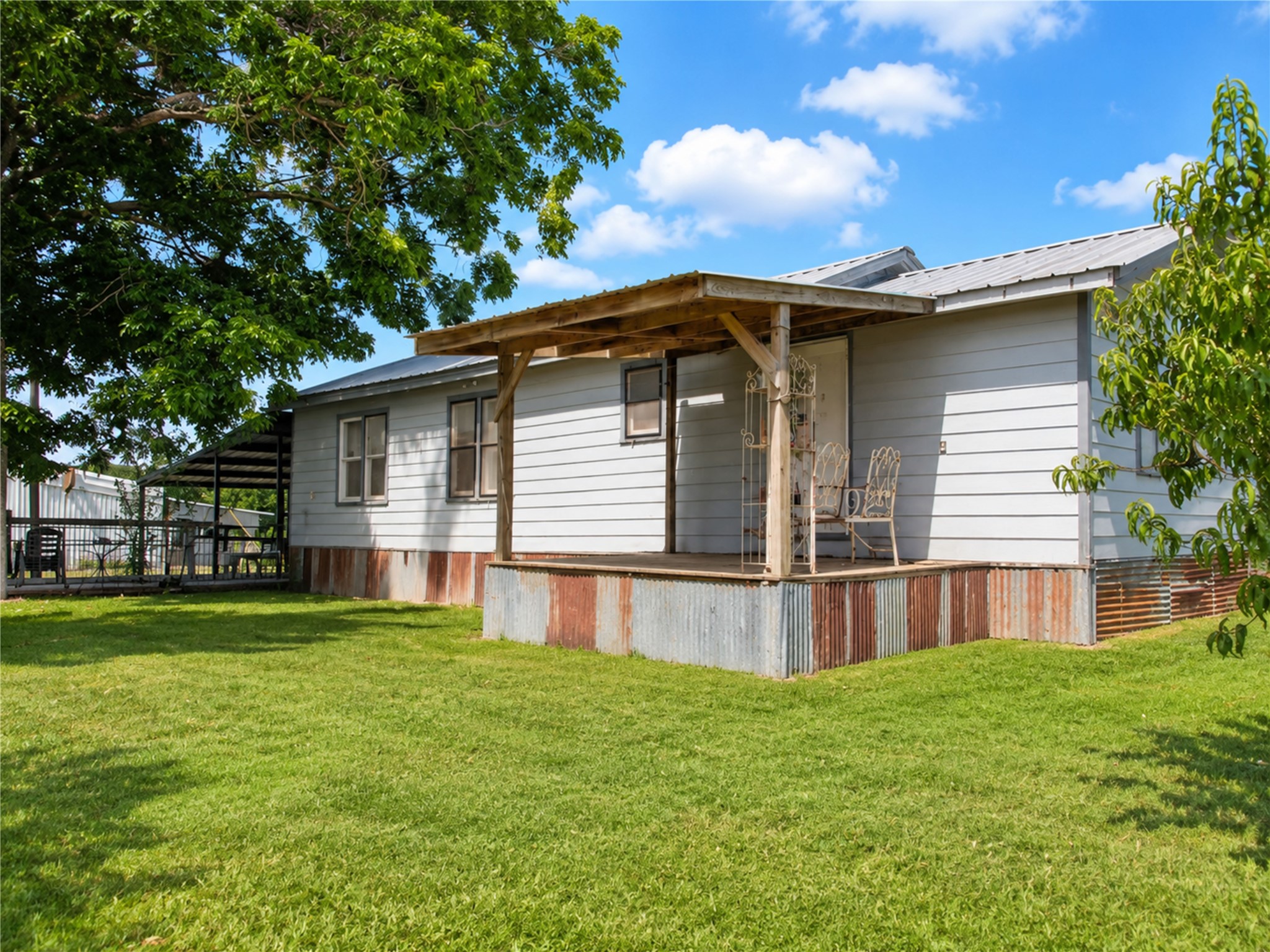 Listing photo 1