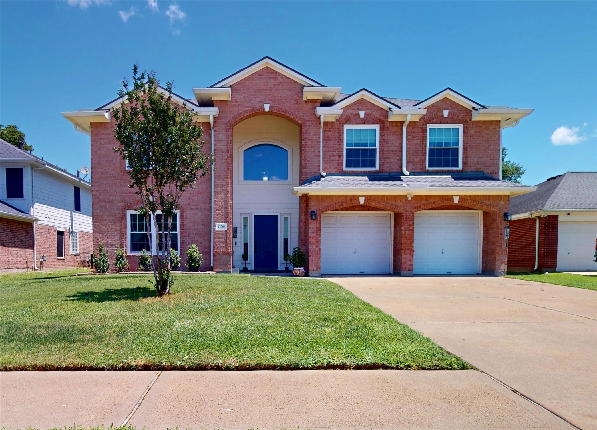 Listing photo 2