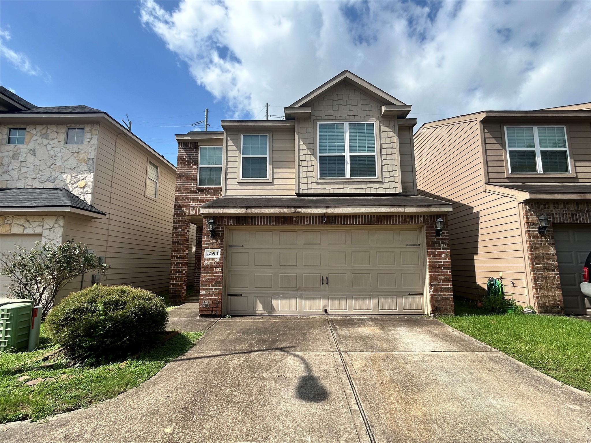 Listing photo 1