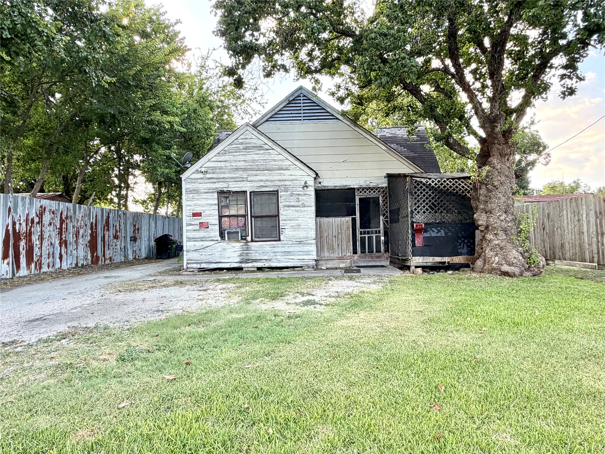 Listing photo 1