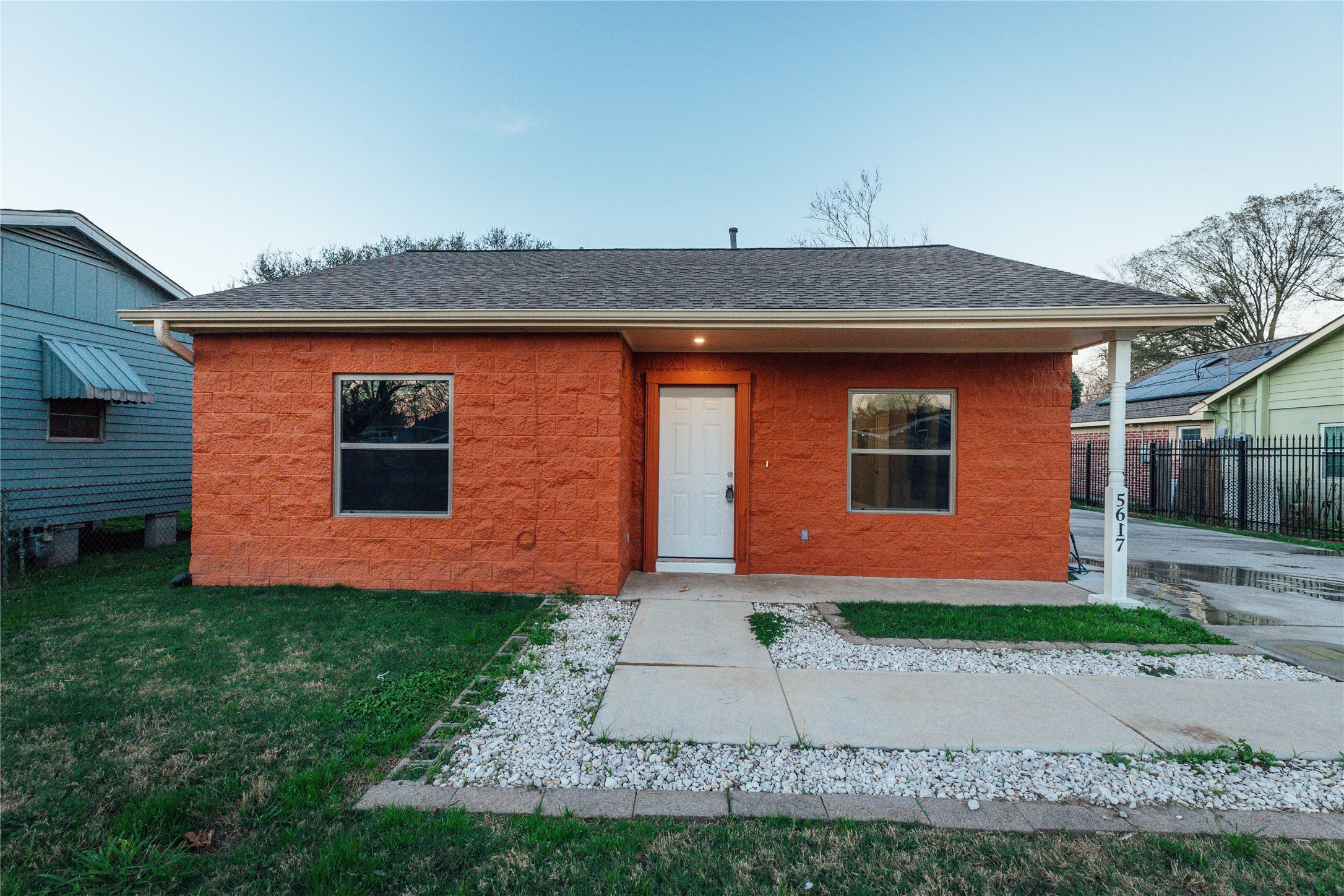 Listing photo 1