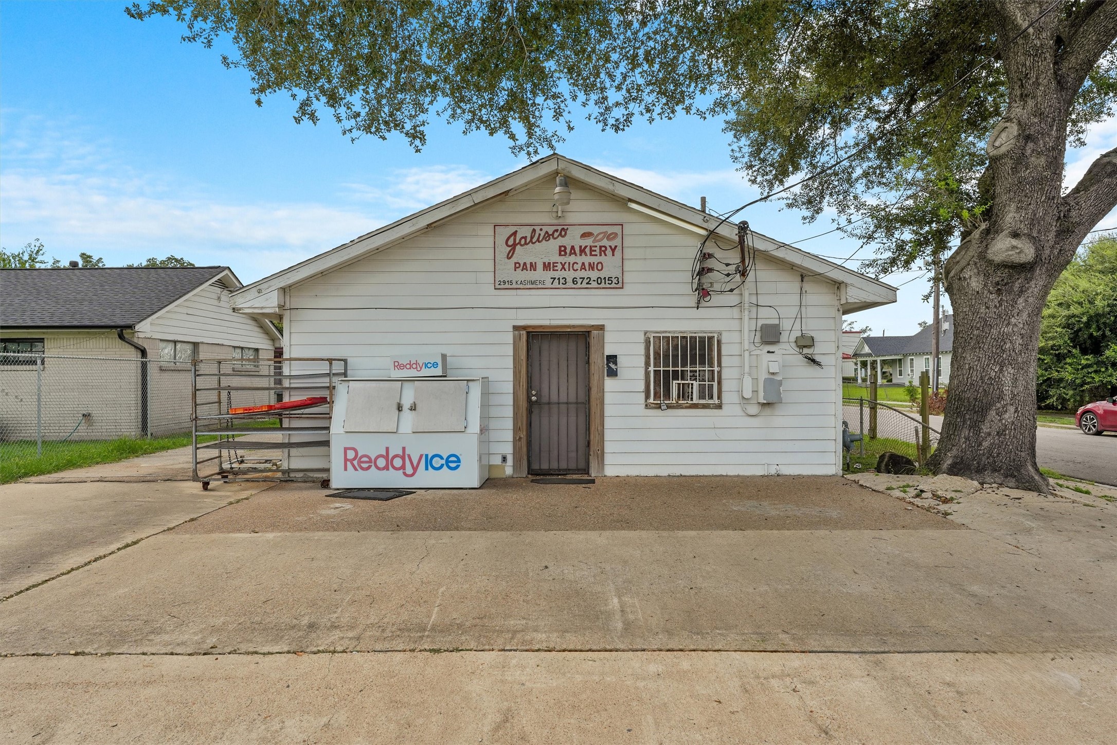 Listing photo 1