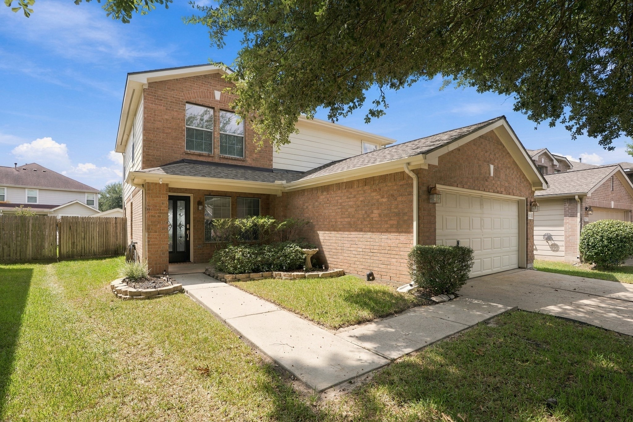 Listing photo 1