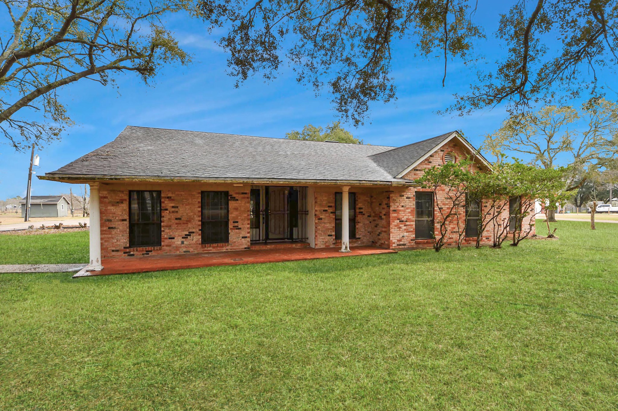 Listing photo 3
