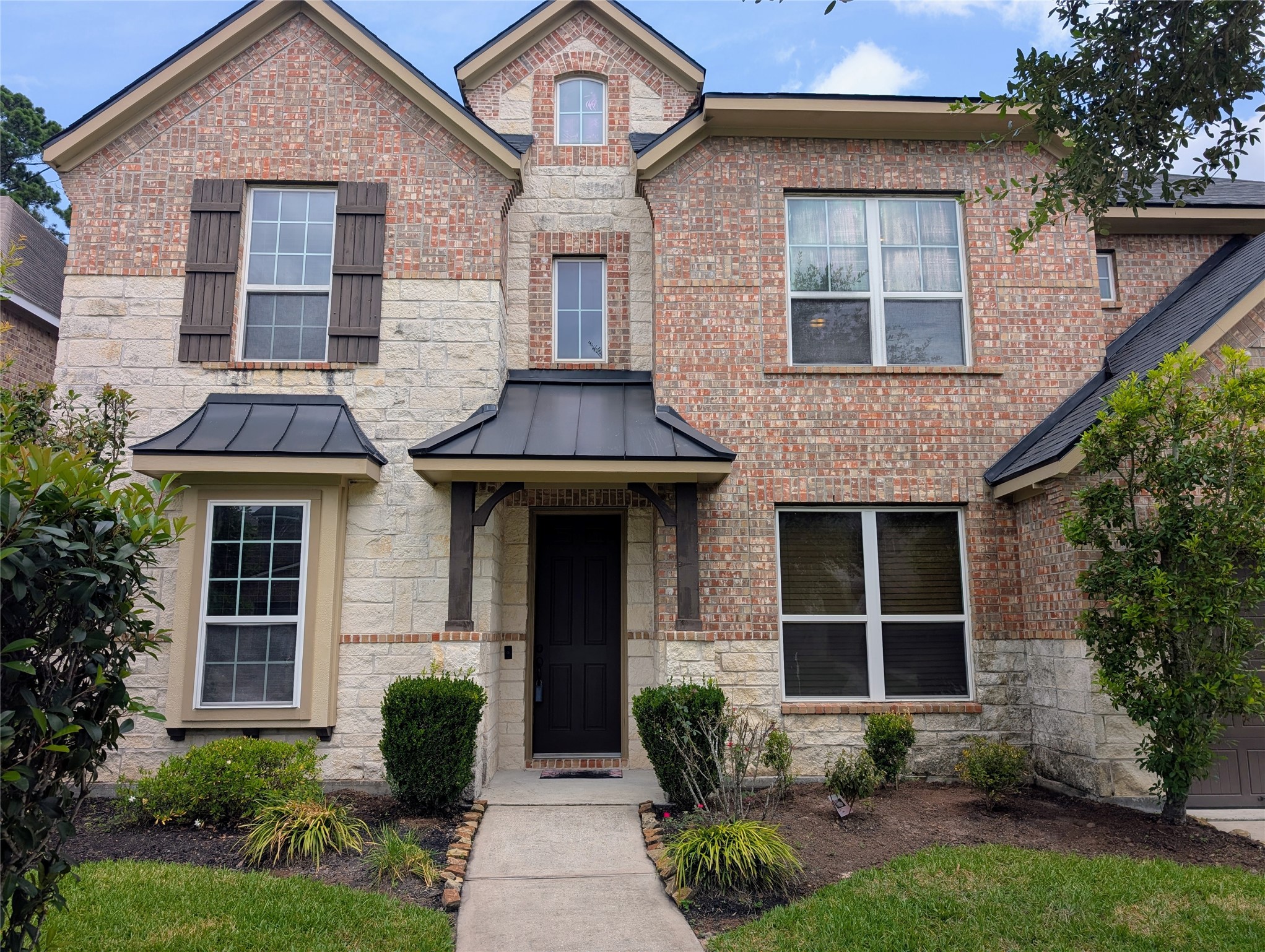 Listing photo 1
