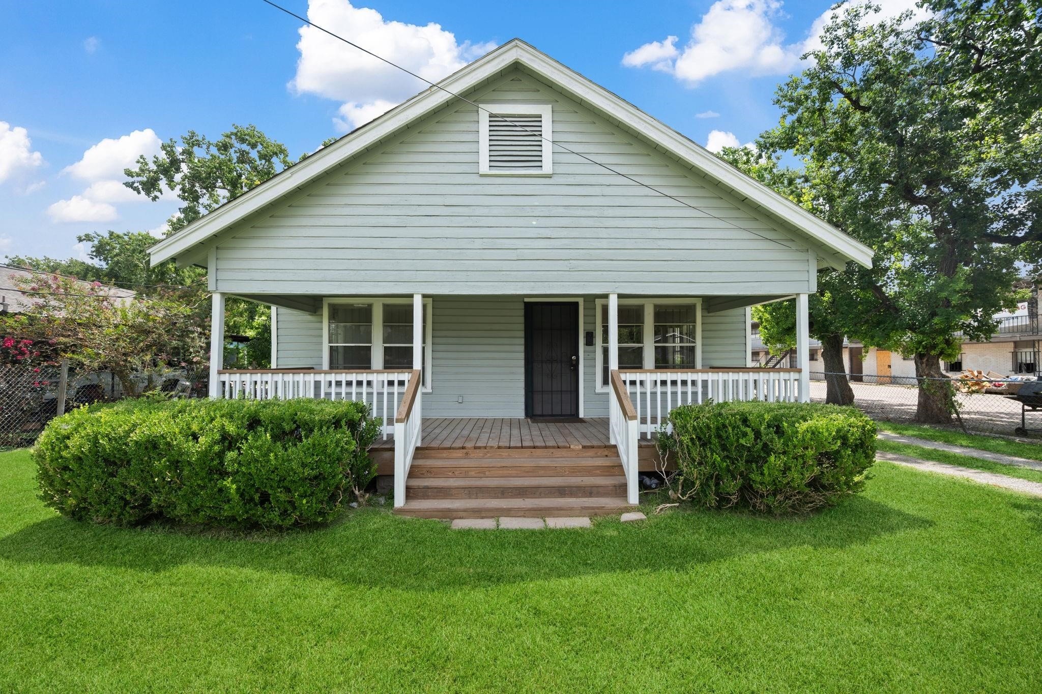 Listing photo 1