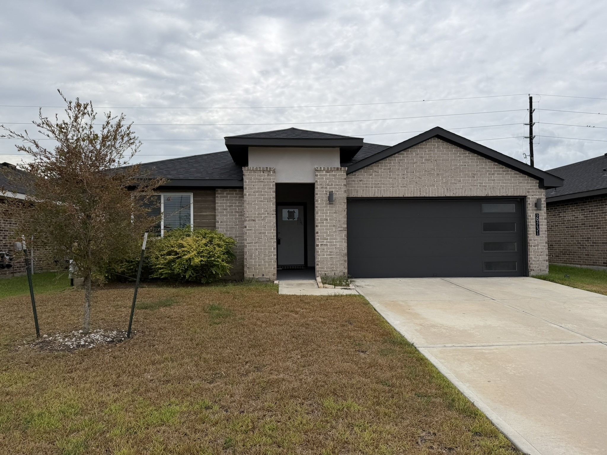 Listing photo 1