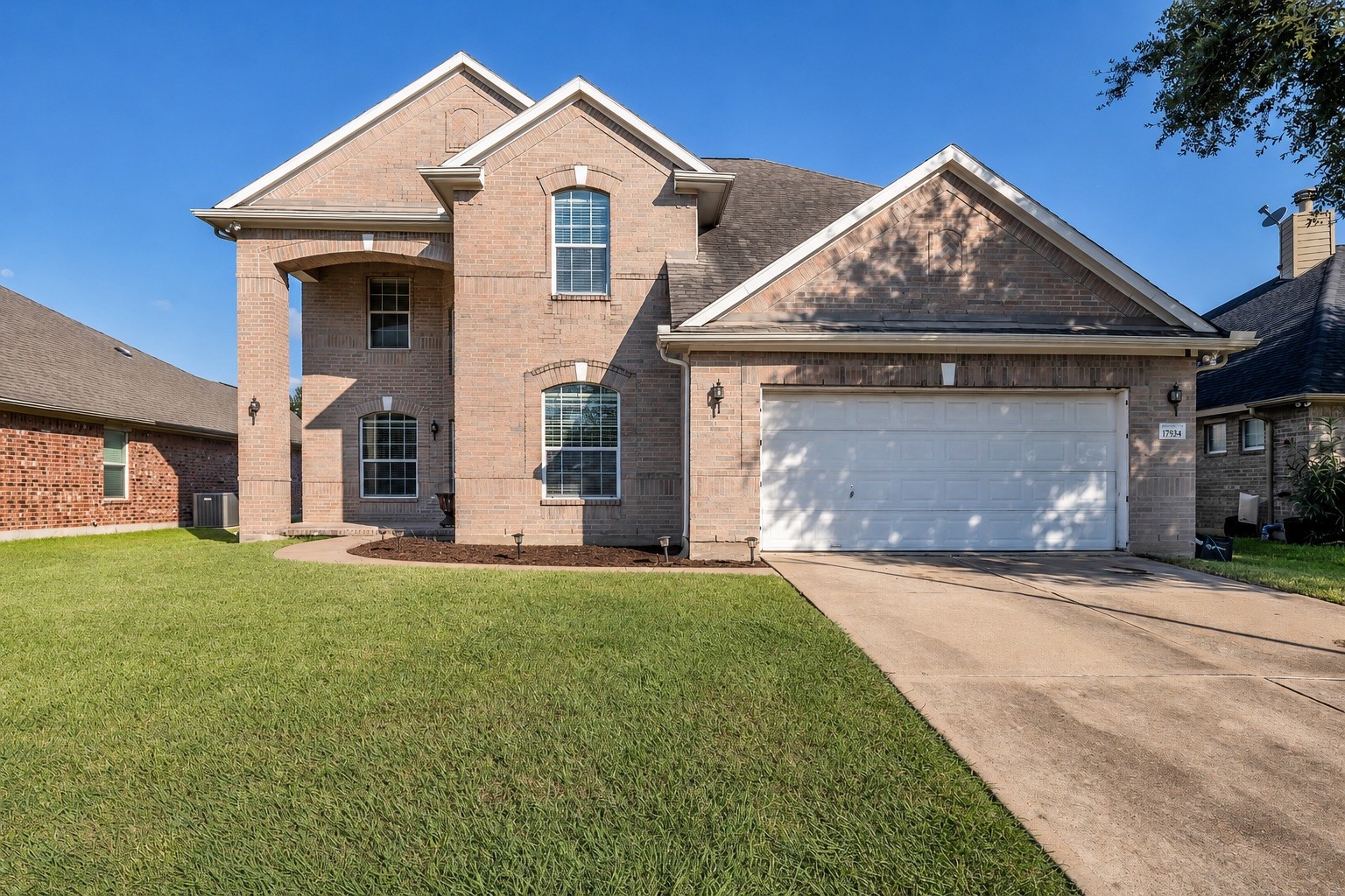 Listing photo 1