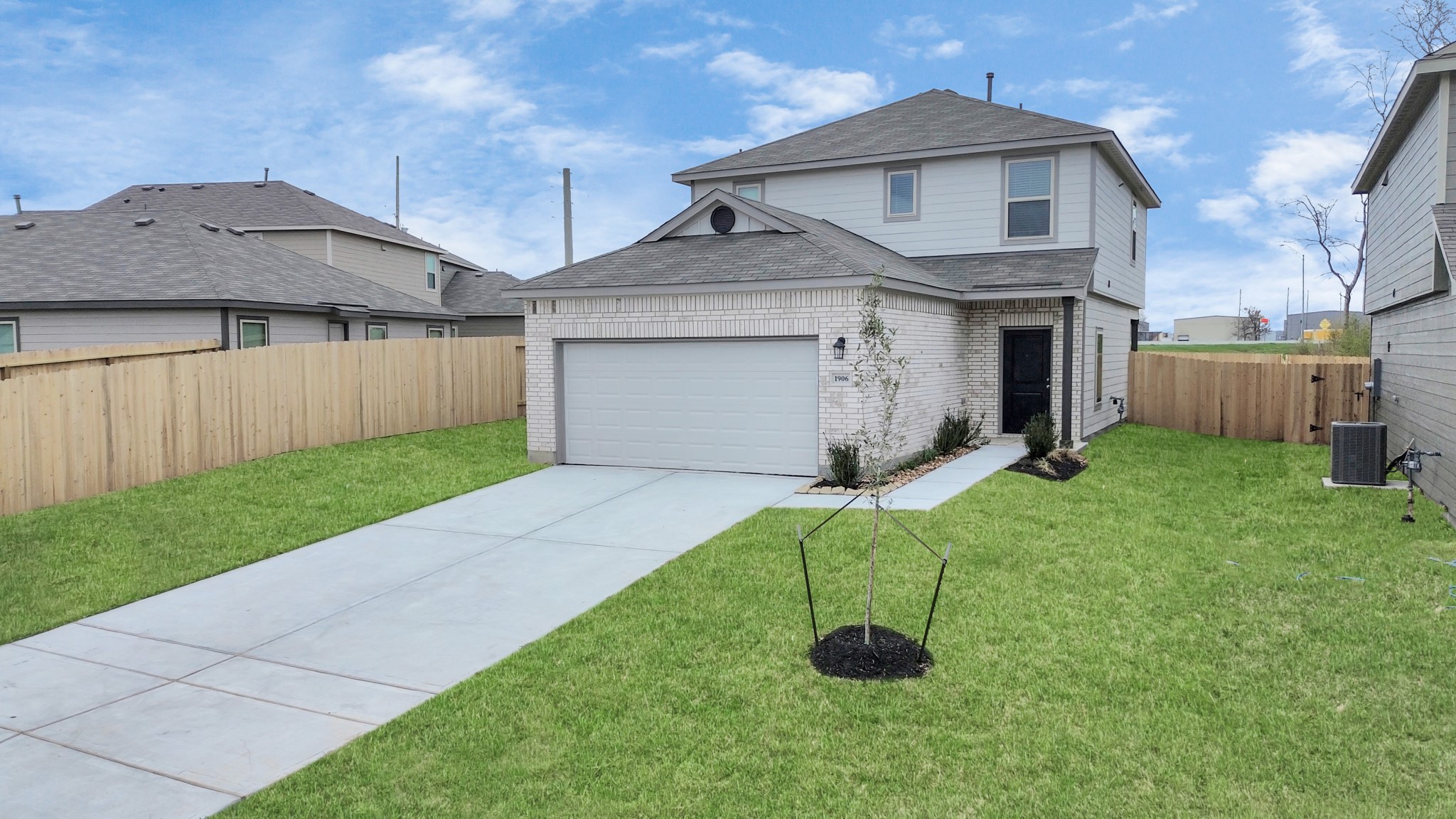 Listing photo 1