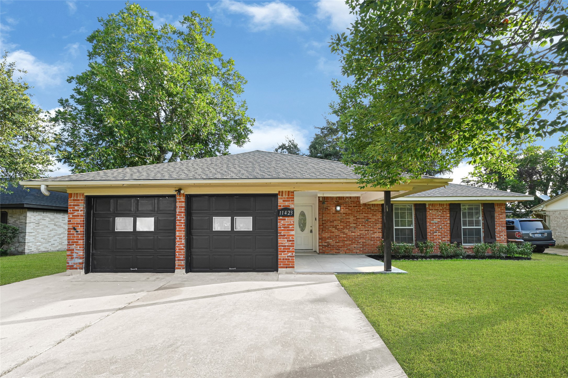 Listing photo 1