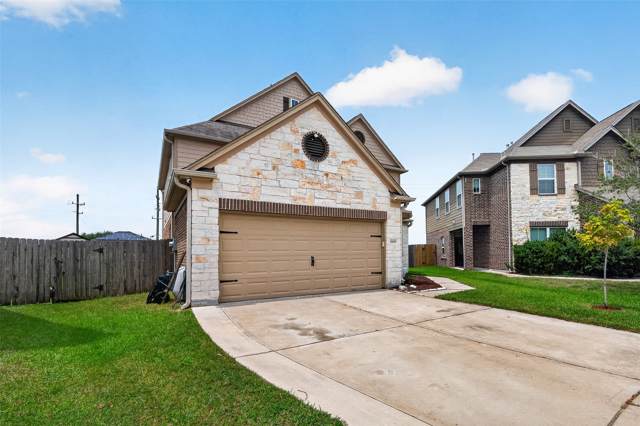 Listing photo 3