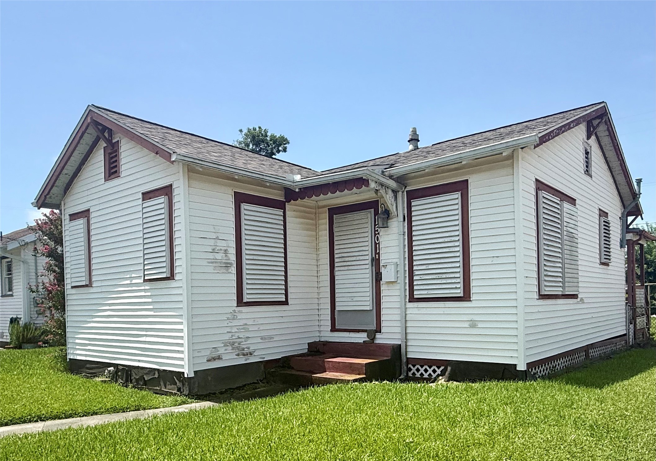 Listing photo 1