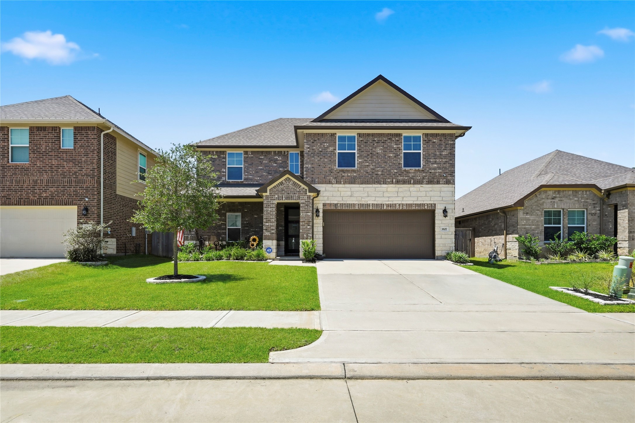 Listing photo 1