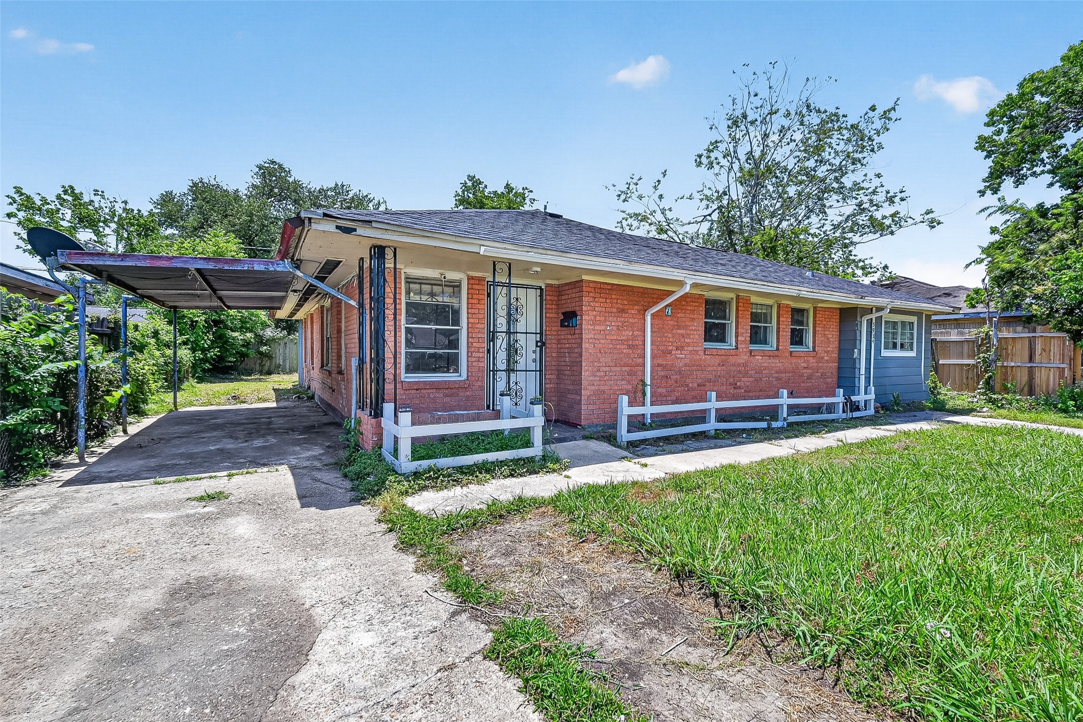 Listing photo 1