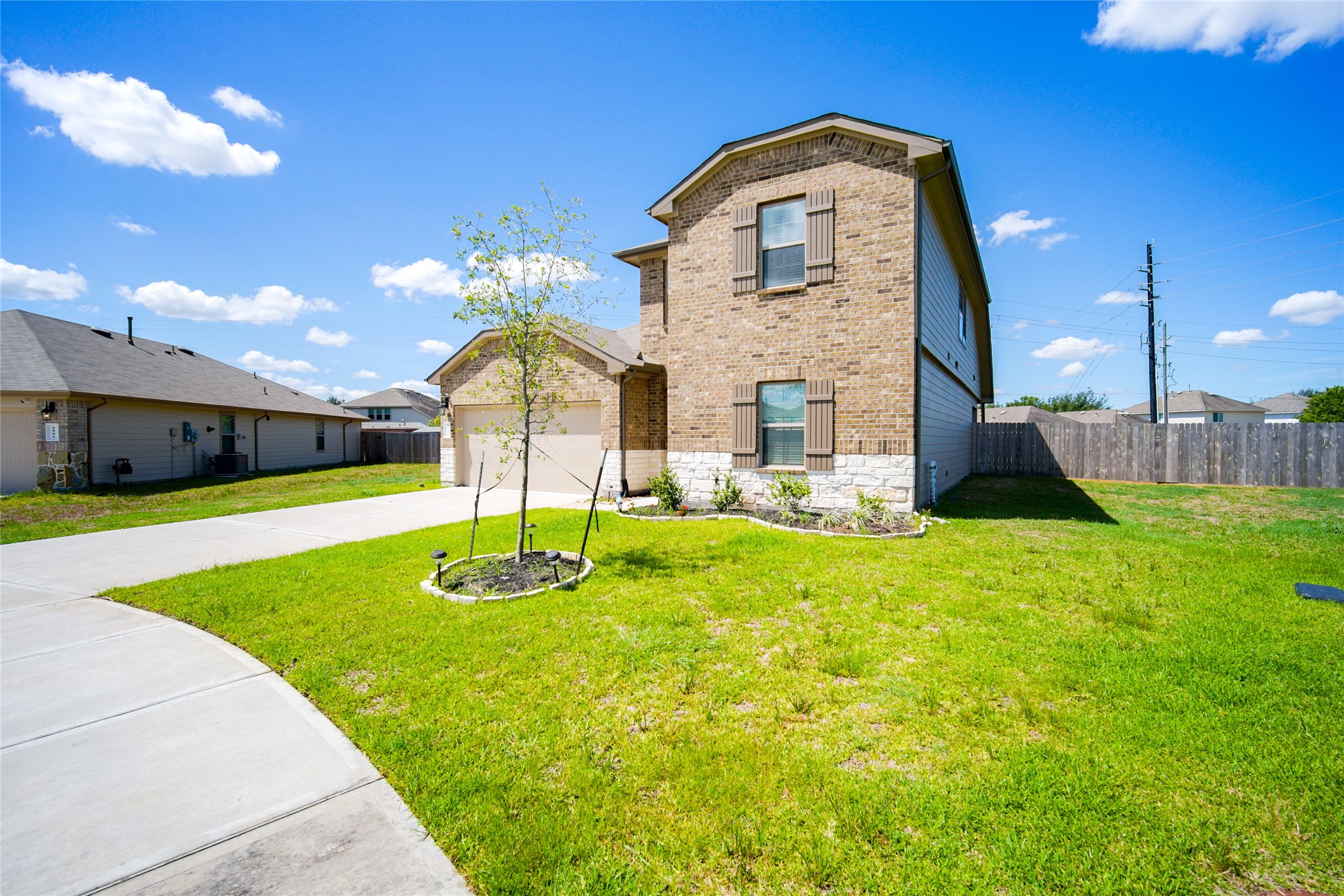Listing photo 1