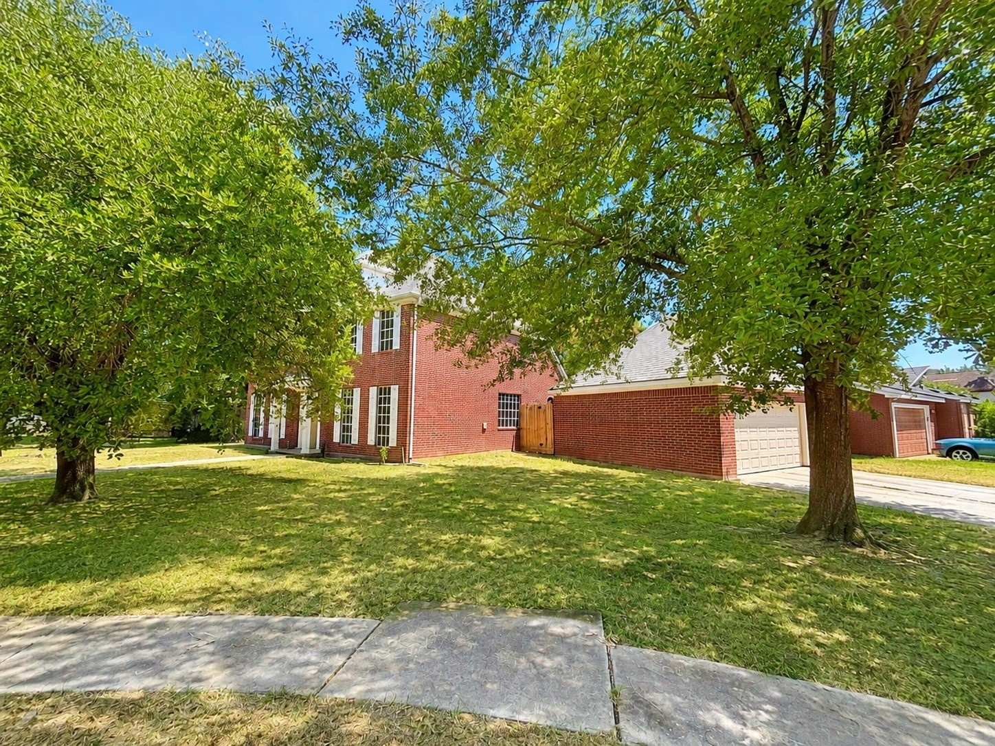 Listing photo 3