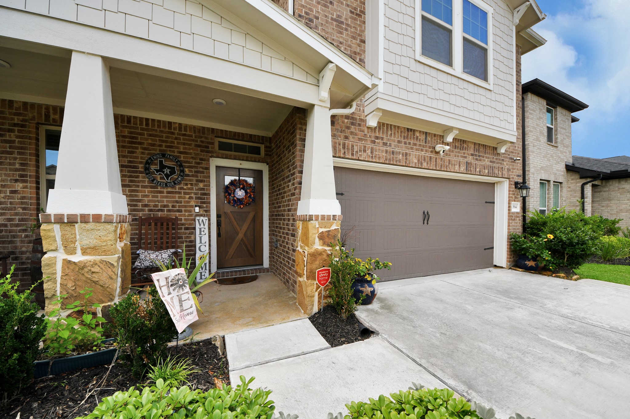 Listing photo 2