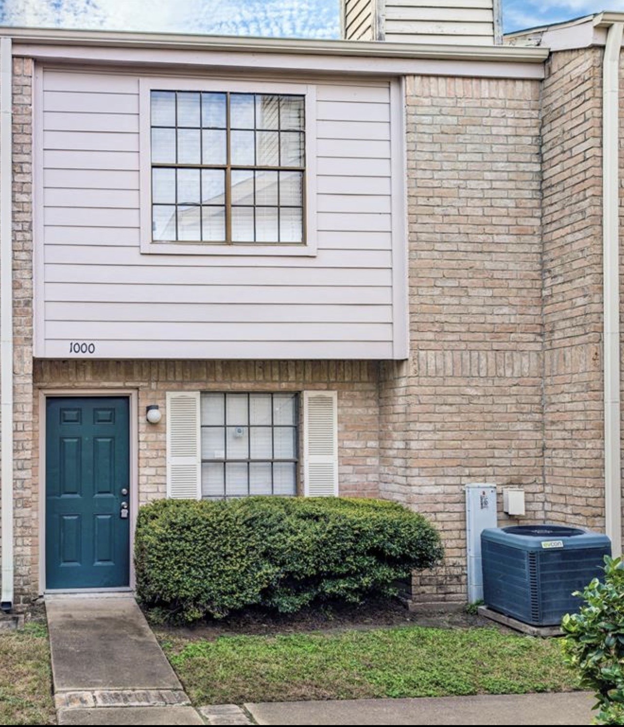 Listing photo 1