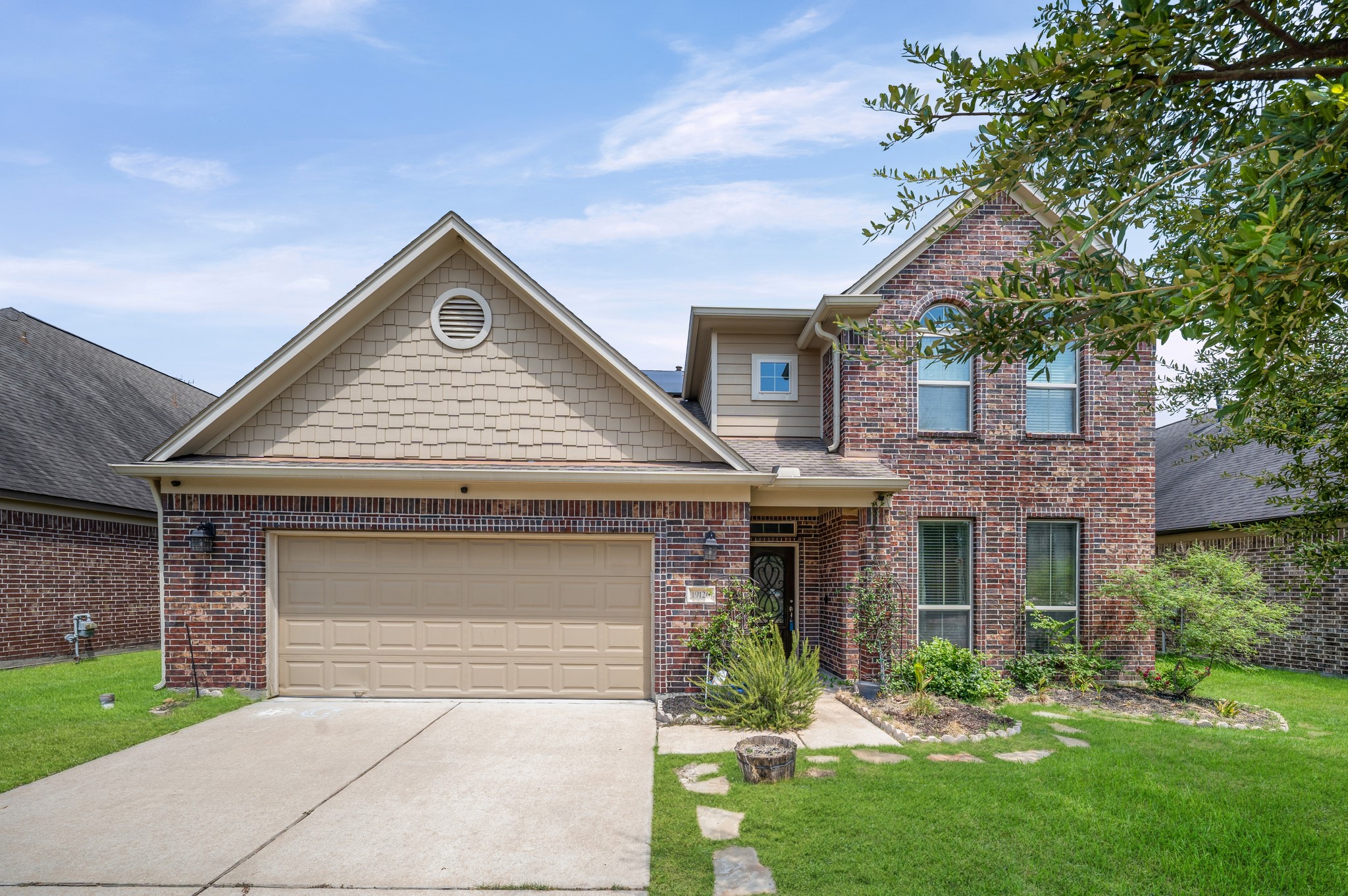 Listing photo 1