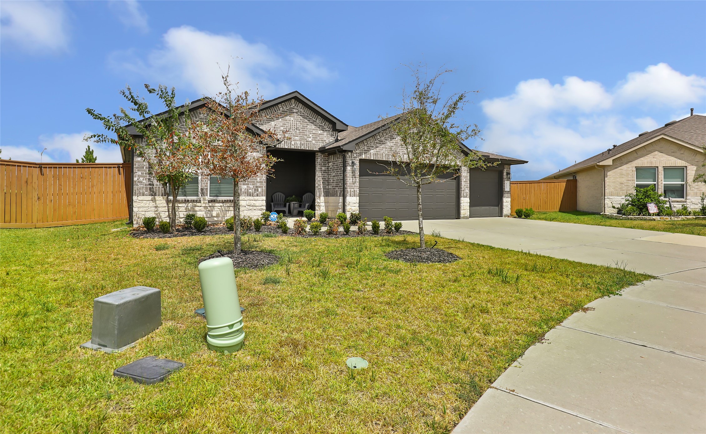 Listing photo 1
