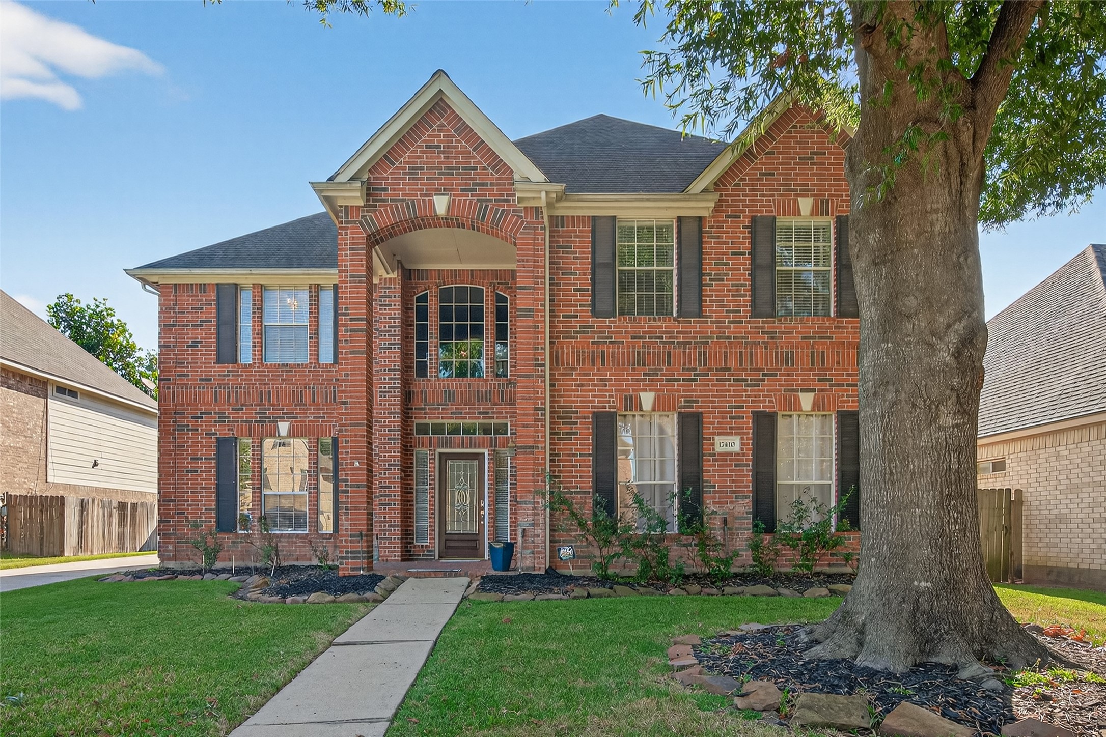 Listing photo 1