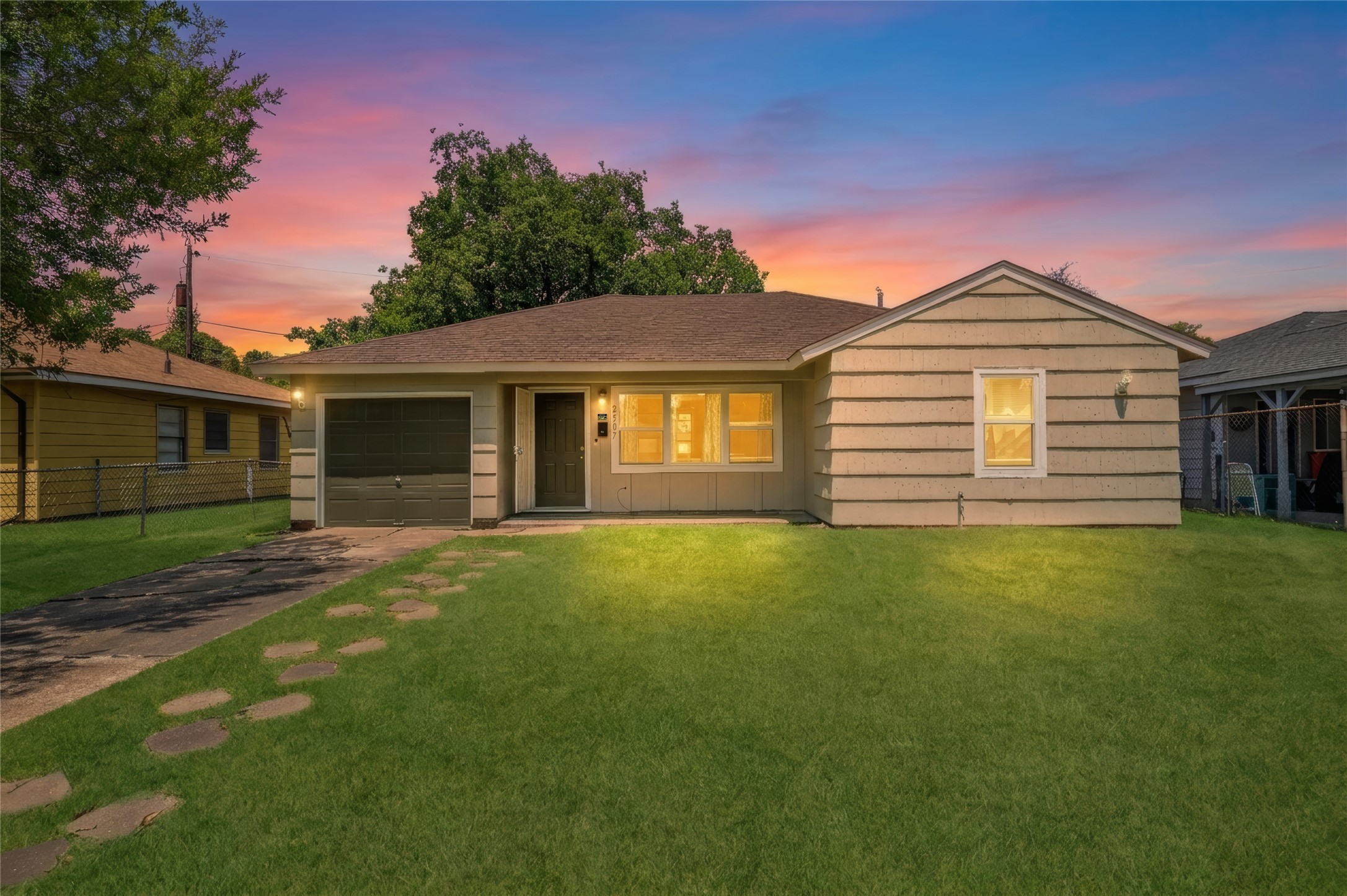 Listing photo 1