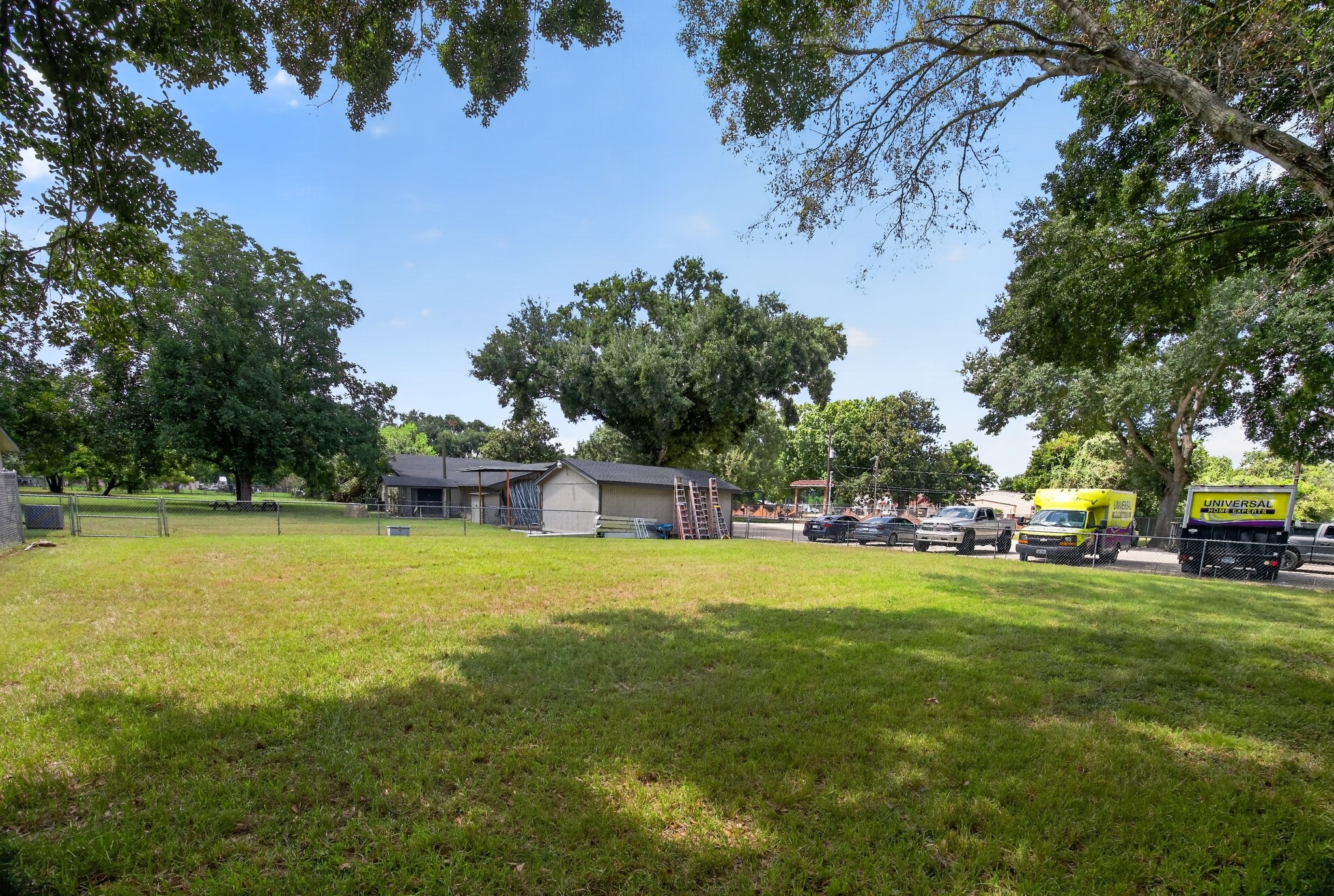 Listing photo 5
