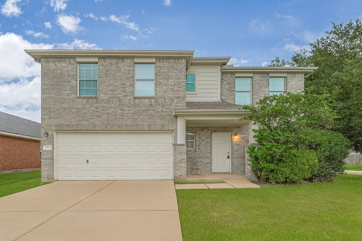 Listing photo 1