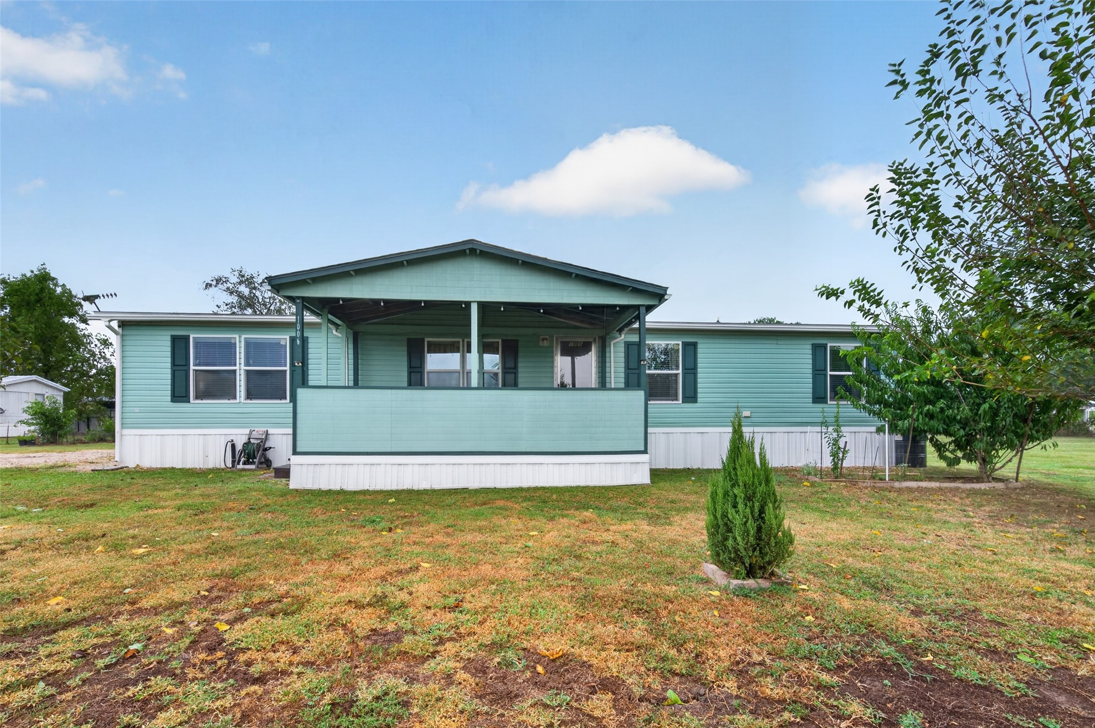 Listing photo 4