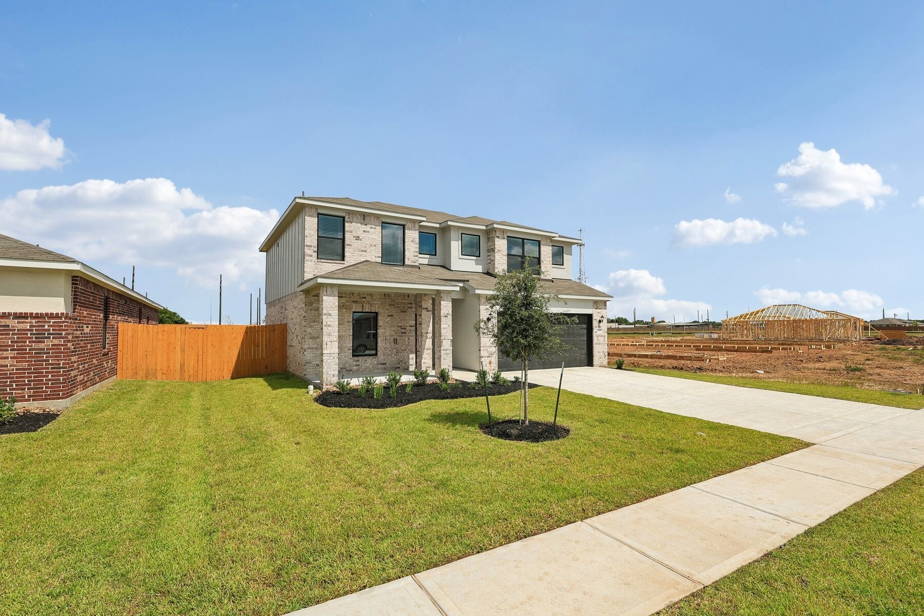Listing photo 1