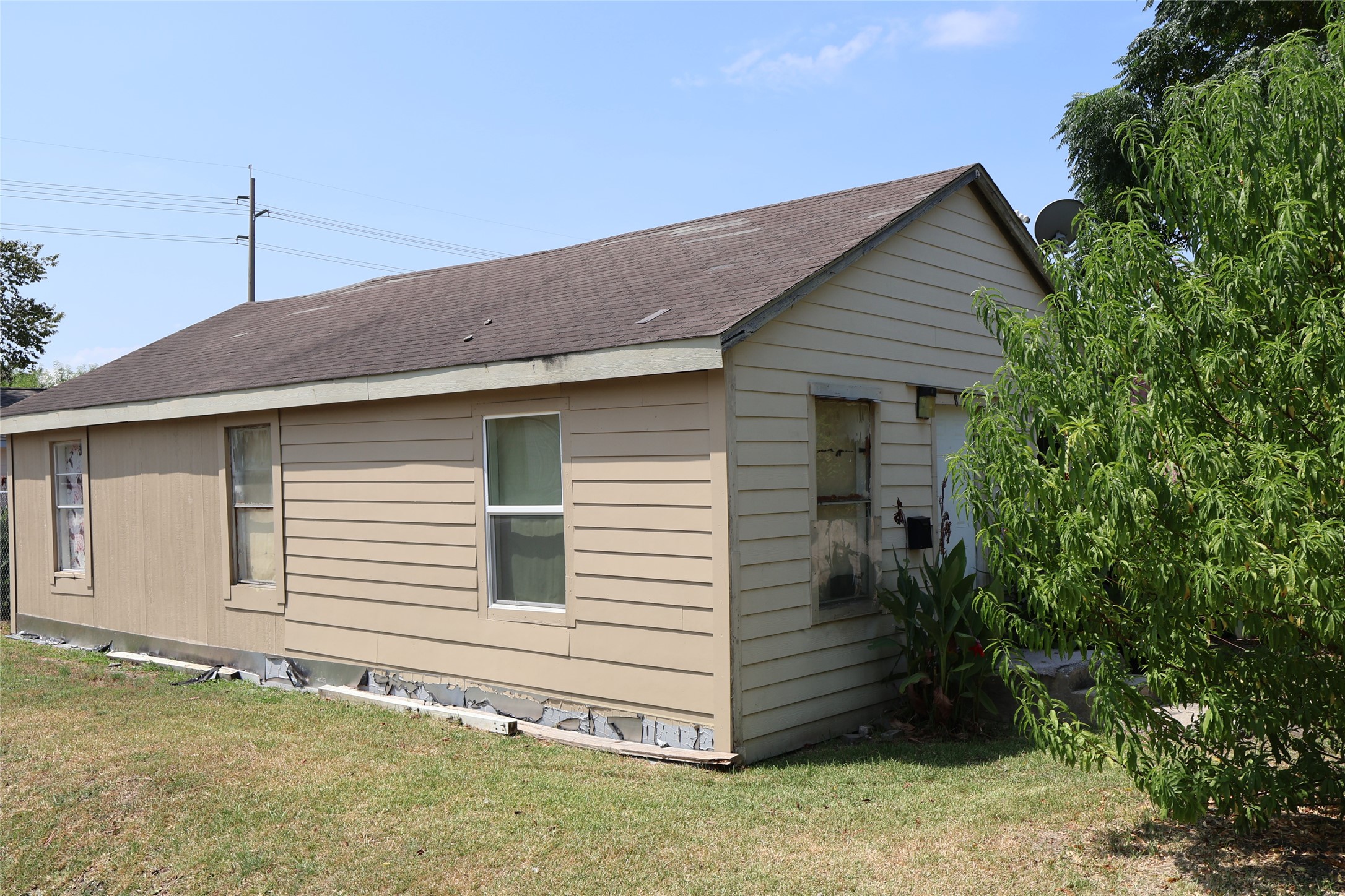 Listing photo 3
