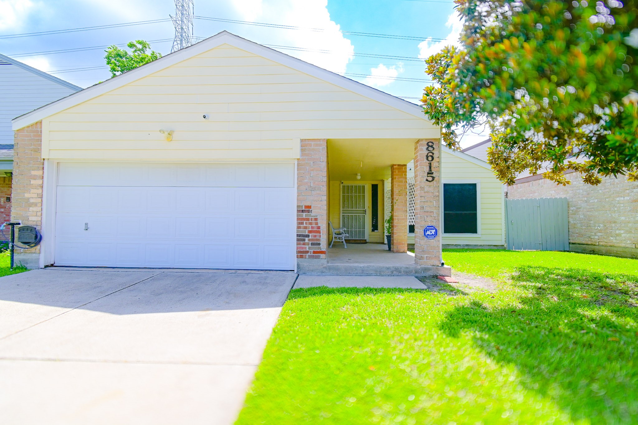 Listing photo 1