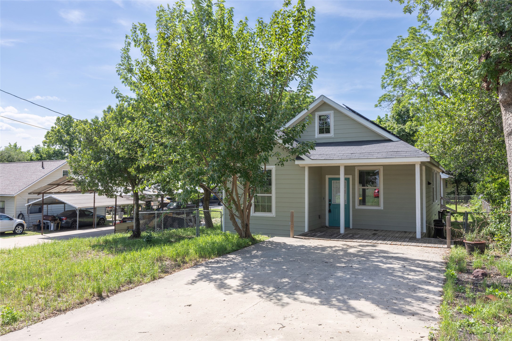 Listing photo 1