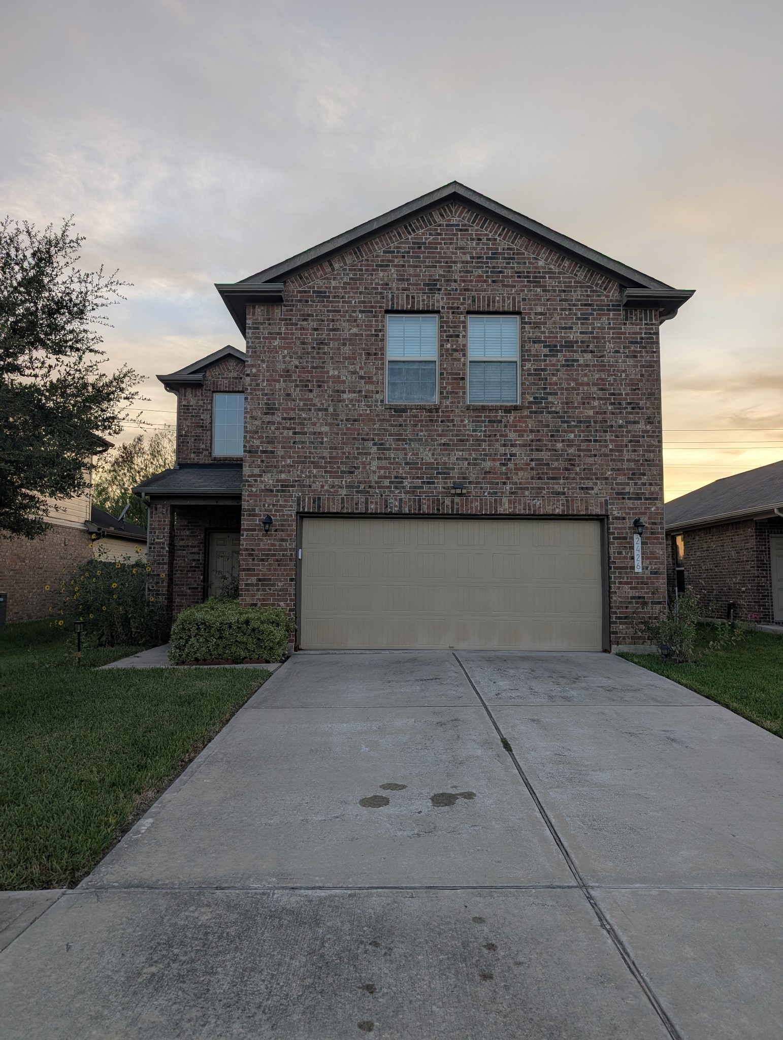 Listing photo 1