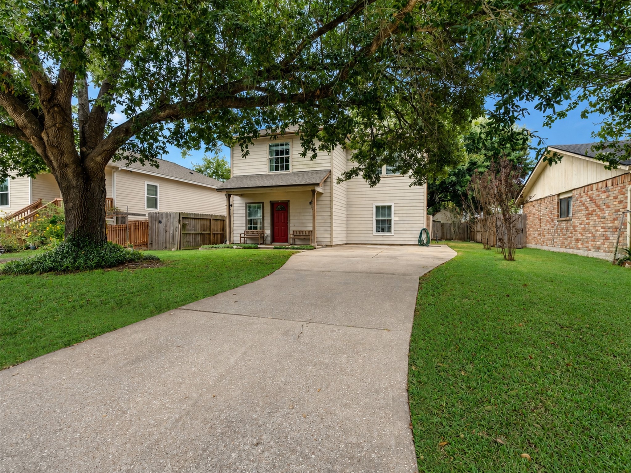 Listing photo 1