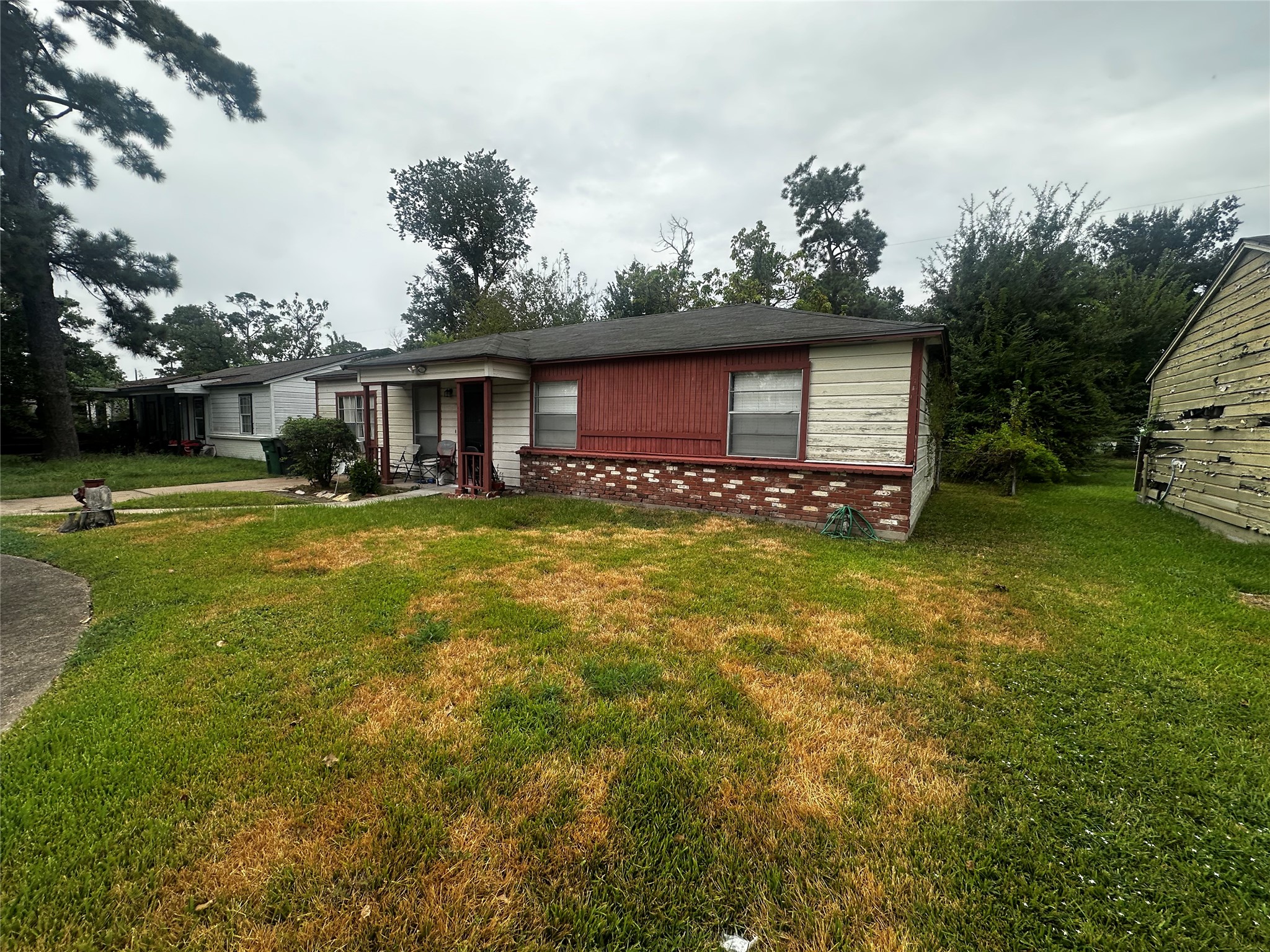 Listing photo 1