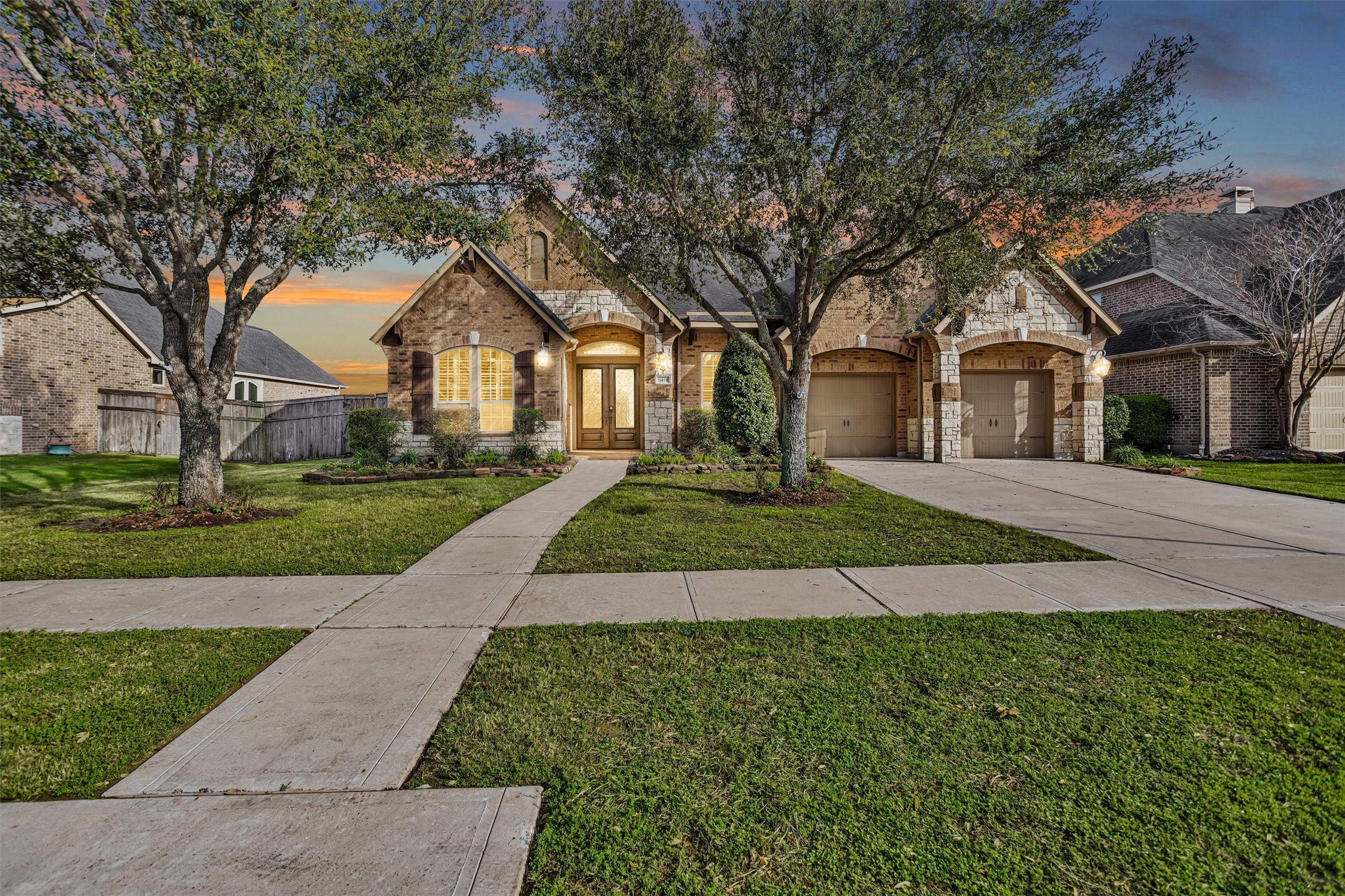 6411 S Saddle Creek Lane