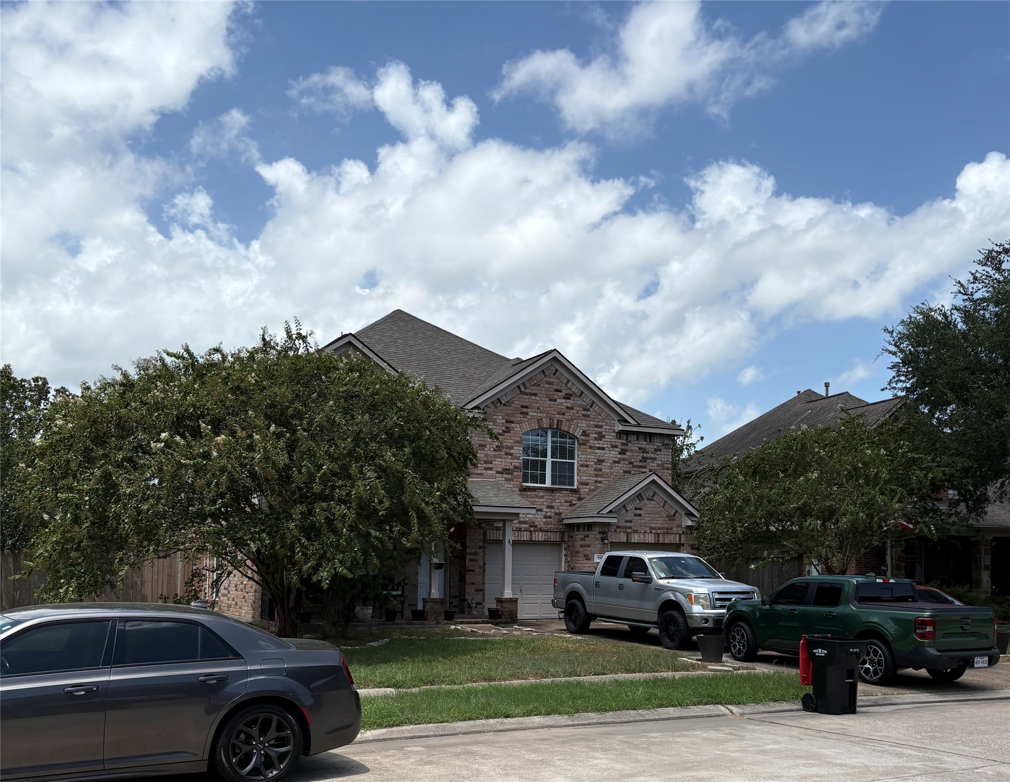 Listing photo 2