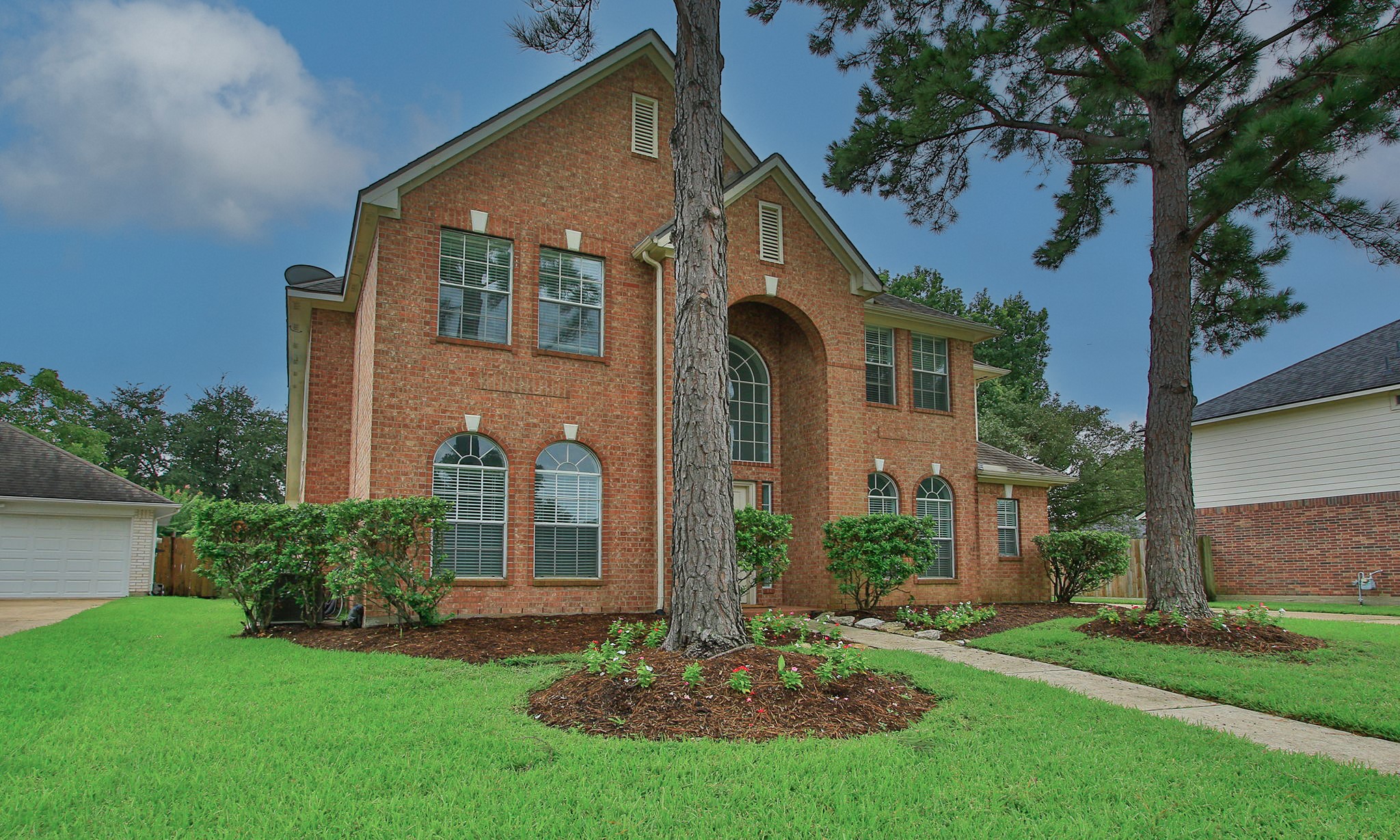 Listing photo 3
