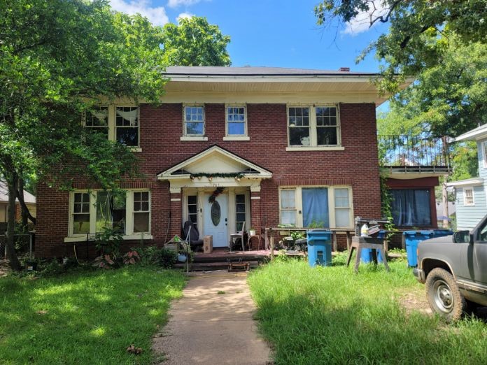 Listing photo 1